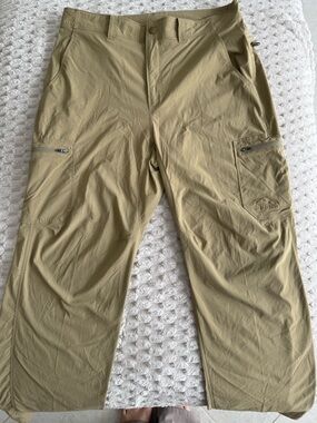 L.L. Bean Men's Khaki Cargo Pants INSECT RESISTANT/ WATERPROOF